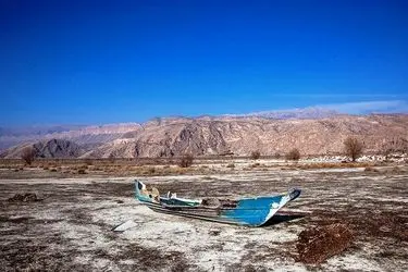 سند مالکیت تک‌برگ تالاب پریشان به نام سازمان حفاظت محیط زیست صادر شد