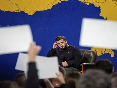 غرب، اوکراین را به توافقی نامناسب با روسیه سوق می‌دهد