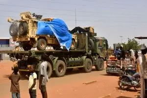 خروج  پرسنل ارتش آمریکا از پایگاه هوایی ۱۰۱ نیجر