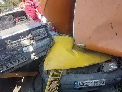 جزئیات جدید از تصادف کمپرسور و ‌۲ خودرو در کرج / ۲ زن و یک پسربچه فوت کردند