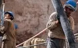 کار سخت در ارتفاع ناایمن با حقوق بسیار ناچیز