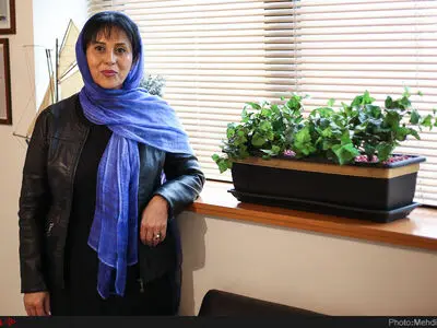 دوره زمان‌های خطی در ادبیات به سر آمده/ باید آمادگی پذیرش انواع ادبی روز دنیا را داشته باشیم/ مقاومت زیادی در برابر نوآوری داریم