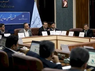 جهانی شدن یک عنصر توسط چند کشور نقطه قوت محسوب می‌شود