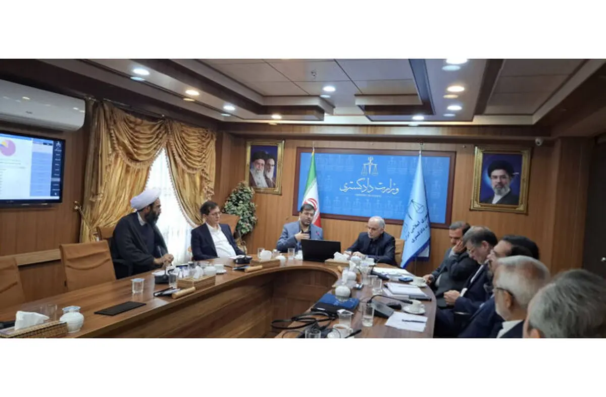 جزئیات نشست مشترک کمیسیون حقوقی مجلس با وزیر دادگستری/ لزوم نظارت جدی تعزیرات بر کنترل قیمت‌ها