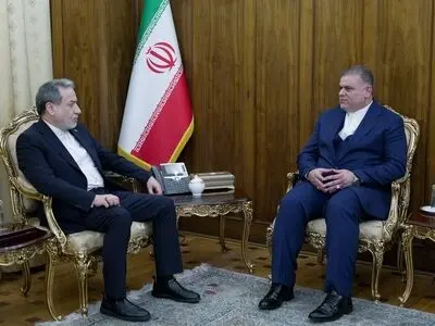 دیدار سرکنسول جدید ایران در کازان روسیه با وزیر امور خارجه

