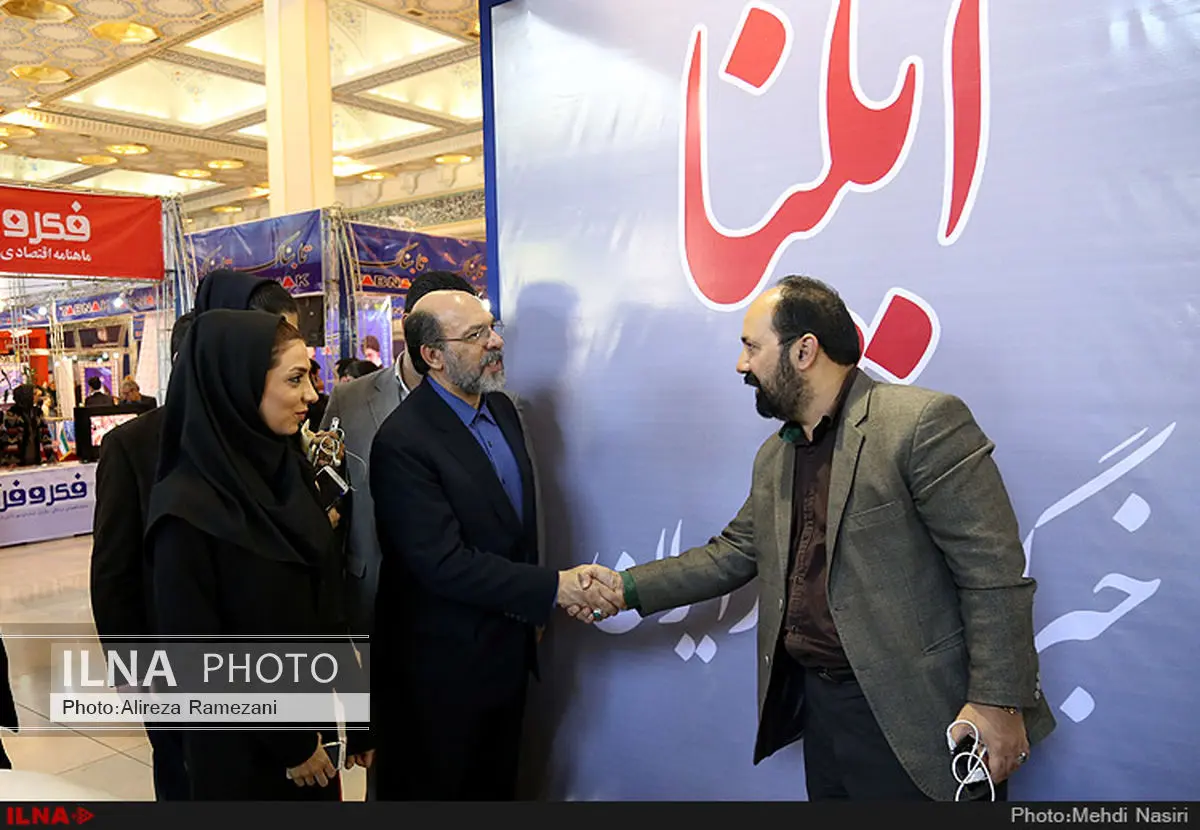 رئیس دانشگاه آزاد از غرفه ایلنا بازدید کرد