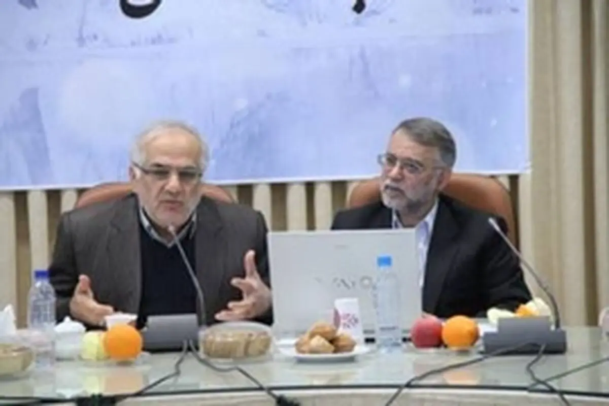 تفاهمات سازنده ای بین مازندران و آستراخان به امضاء رسیده است / موانع حضور بخش خصوصی برطرف شود