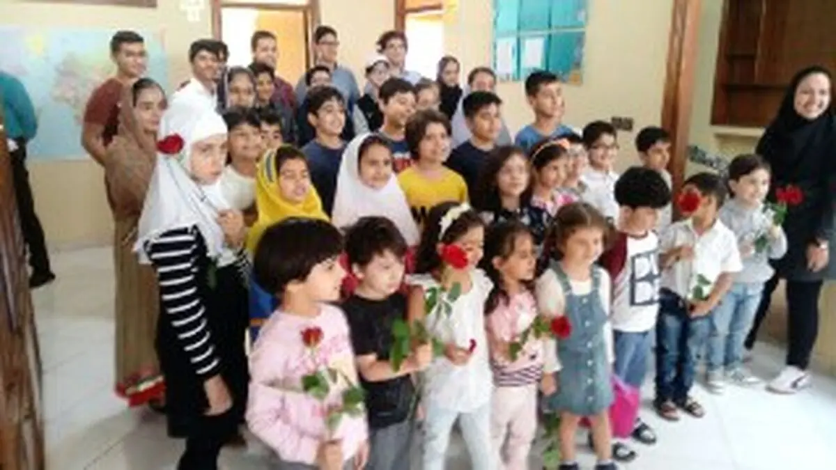 ماجرای حاشیه‌سازی مدرسه بین‌المللی مشهد/ از کلاس‌های مختلط دانش‌آموزان سوری و عراقی تا مشکل حجاب