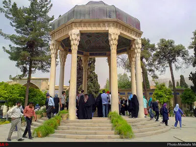 قلم حافظ شیرازی همه عصرها و زمان ها را در نوردیده است
