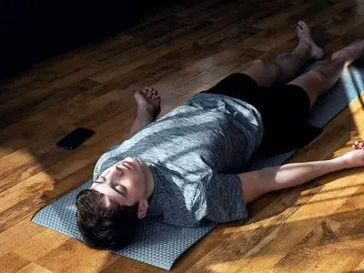 ۵ روش علمی برای کاهش درد با کمک ارتباط ذهن و بدن