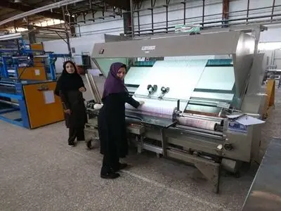 کارگران بافت بلوچ همچنان مشغول کارند/ انتظار برای راه‌اندازی واحد ریسندگی