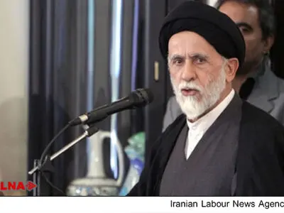 روحانی صاف و پوست‌کنده به مردم بگوید مشکلات مملکت از کجاست