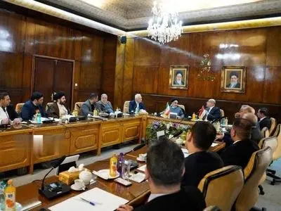 هیئت قضایی عراق از ساختمان کاخ دادگستری و دیوان عالی کشور بازدید کرد/ بحث و تبادل نظر قضایی درباره رویه‌ها