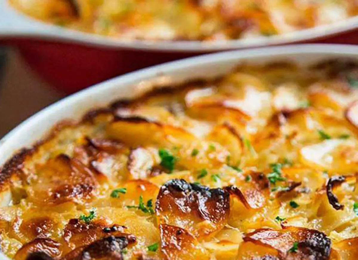 طرز تهیه گراتن بادمجان، غذایی لذیذ و مجلسی 