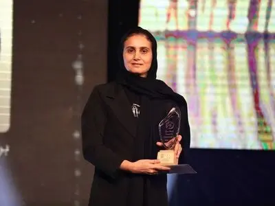 بانوی فوتسالیست خوزستانی بهترین سرمربی سال شد/درخشش تیم پالایش نفت آبادان