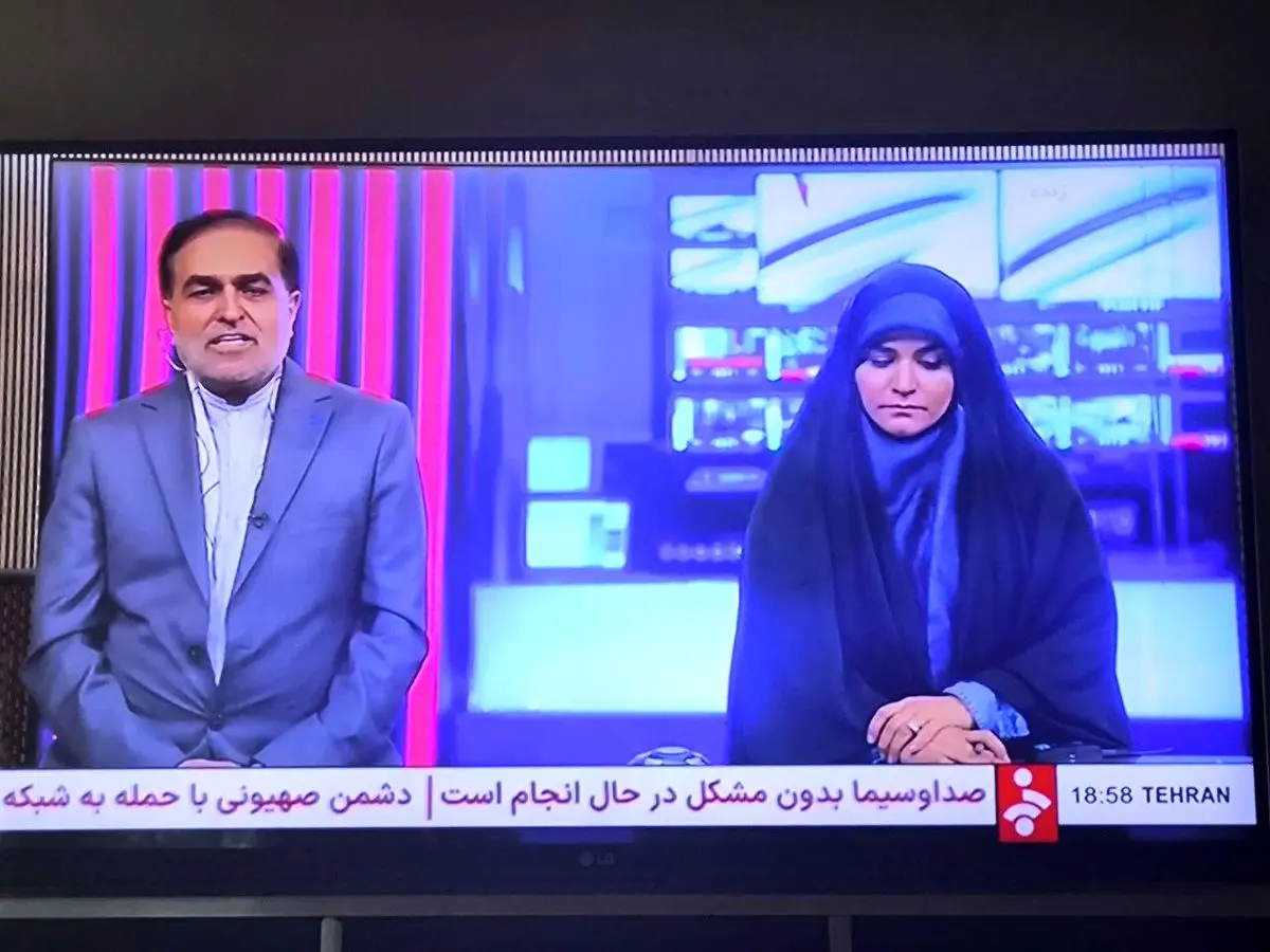 سحر امامی مجری صداوسیما به پخش زنده شبکه خبر بازگشت