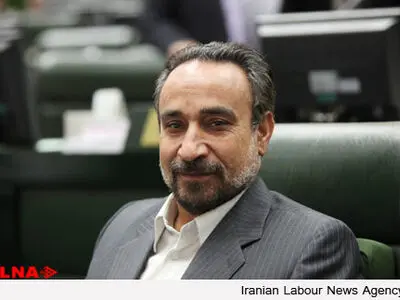 شکایت ما را از احمدی‌نژاد بایگانی کردند و گفتند سیاسی است