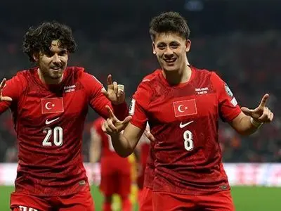 ترکیه 1-0 رومانی ؛ نود دقیقه تا جام جهانی