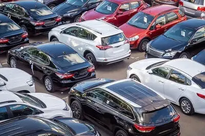 دولت اراده‌ای برای حل مشکل واردات خودرو ندارد/ خودروی خارجی زیر ۱۰ میلیارد تومان در بازار پیدا نمی‌شود