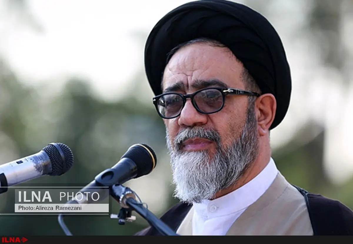نیروهای مسلح باید به مسائل سیاسی کشور آگاه باشند