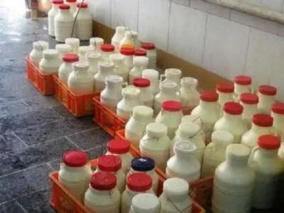 کشف و ضبط 850 کیلوگرم مواد لبنی تاریخ مصرف گذشته در سردشت 
