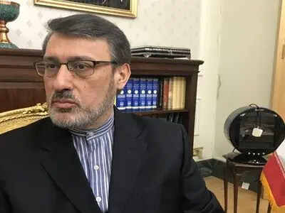 سفیر الجمهوریة الاسلامیة الایرانیة لدى إنجلترا: الاعلام المرتبط بأمیرکا والسعودیة یسیس ازمة السیول فی ایران 
