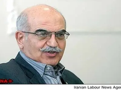 کسی نمی‌تواند داشتن شغل را از آحاد ملت محروم کند
