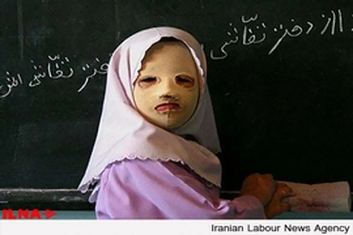 مستمری دائمی به دانش آموزان پیرانشهری پرداخت شود