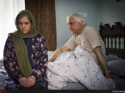 گلاب آدینه، بهترین بازیگران زن جشنواره خروس طلایی و صد گل چین