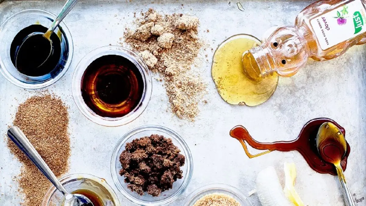 ۹ ماده طبیعی جایگزین شکر 