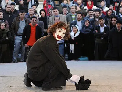 برپایی تئاترهای خیابانی در شرایط کرونایی پُر از ریسک است/ امید به تماشاگران گذری 