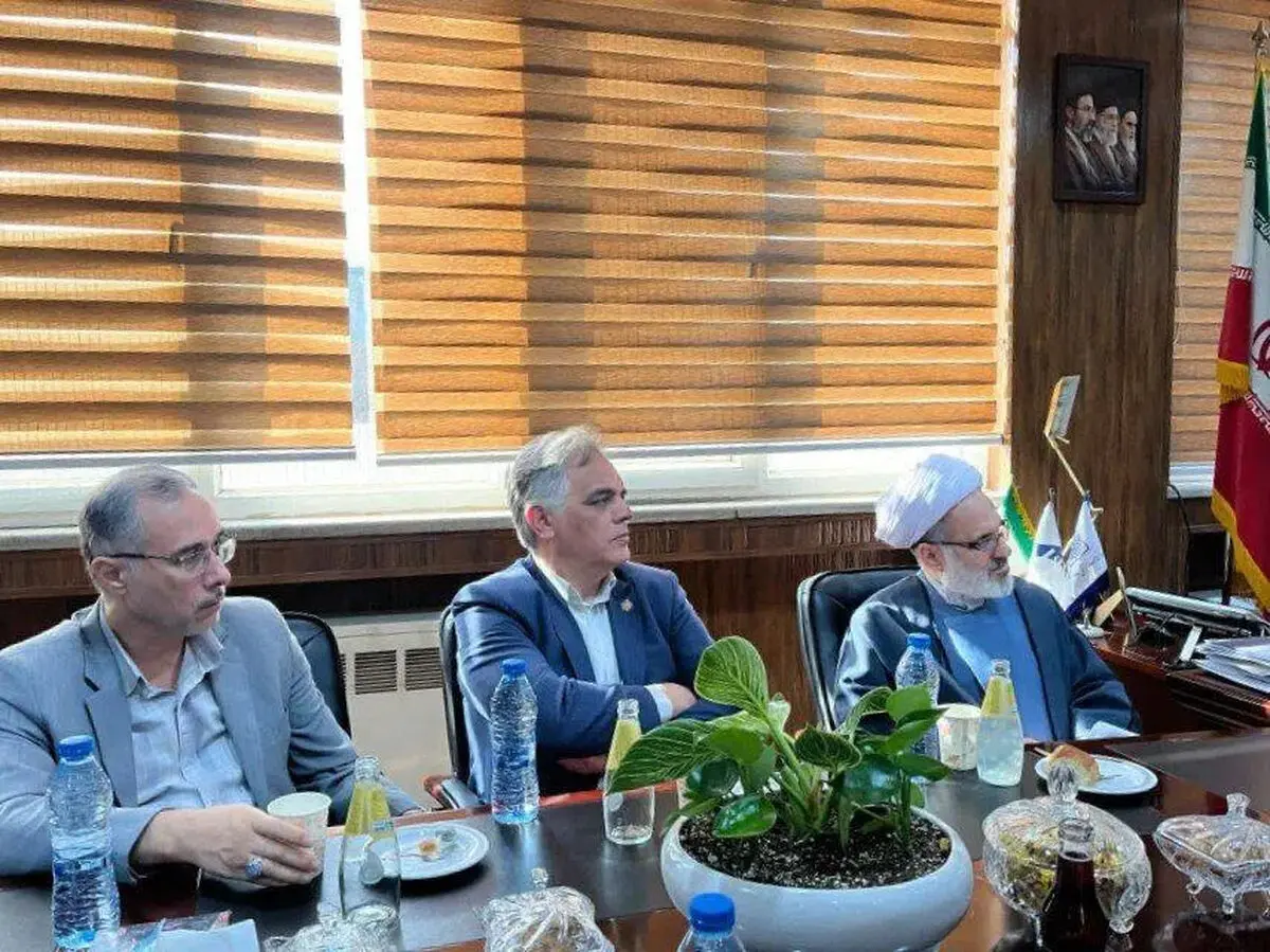 پرستاران نگهبانان خط مقدم سلامت و همسنگران احیای حقوق عامه‌اند