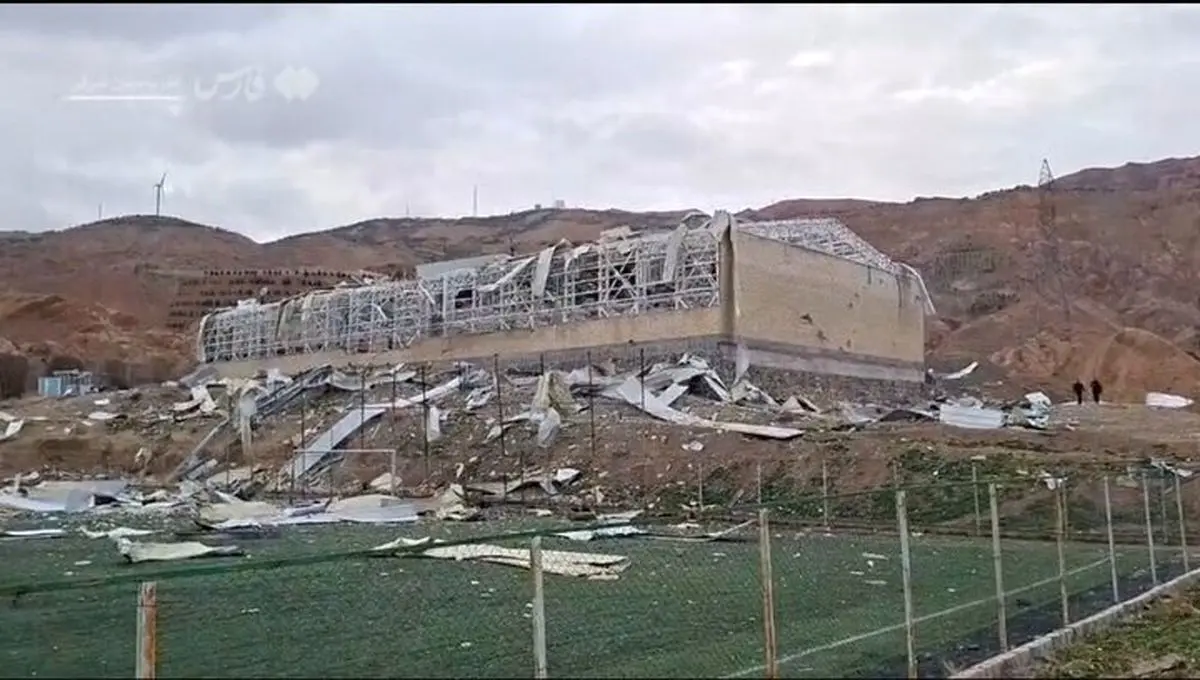 حمله دشمنان به یک سالن ورزشی در شهرستان خمین