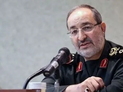 جزائری: التهدیدات العسکریة الامیرکیة ستؤدی الى انهیار عجرفة الامیرکیین
