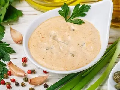 طرز تهیه سس فرانسوی به 2 روش ساده و رژیمی