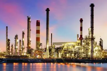 تهاجم هوایی به غرب اهواز و پتروشیمی امیرکبیر بندرماهشهر
