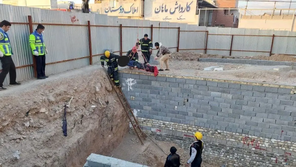 جزئیات نجات کارگر ۲۰ ساله از زیر آوار گودبرداری