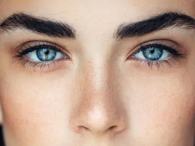 دارندگان ابروهای پرپشت خودشیفته و با هوش هستند