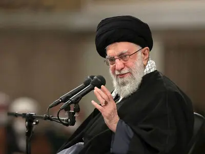 انتشار گفت‌وگوی تلفنی رهبر شهید با همسر شهید رئیسی