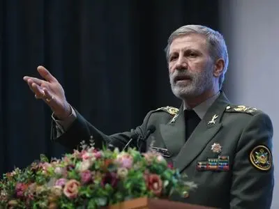 آمادگی و ایستادگی ما، به دشمن می‌فهماند که ایران بزرگ، قابل بلعیده شدن نیست