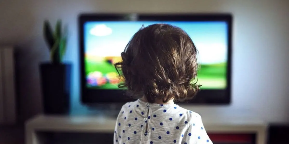 تماشای تلویزیون برای کودکان: فواید و مضرات