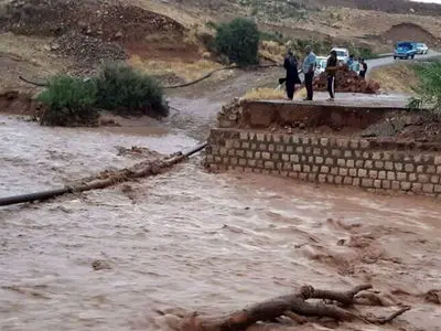 بسته شدن 2 جاده اصلی و 29 راه فرعی در هرمزگان / قطعی برق 6000 مشترک