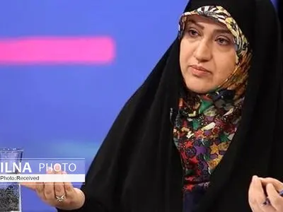 حضور یک زن در هیات رئیسه مجلس باید تثبیت شود/ پیشنهاد حضور در هیات رئیسه را رد کردم/ مباحث مربوط به فراکسیون زنان مطرح شده است