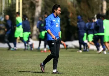 تیم‌های مدعی از ماجراهای بازی سپاهان با پرسپولیس متضرر شدند / حتما باید یک نفر بمیرد تا لیگ تعطیل شود؟!