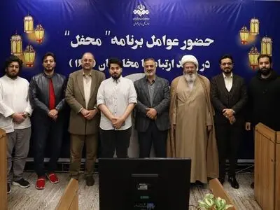 عوامل برنامه «محفل» با مردم به گفتگو نشستند