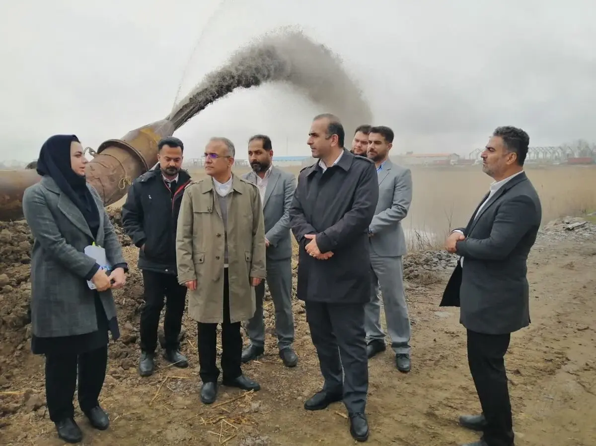 آغاز لایروبی حوضچه آرامش بندر کاسپین
