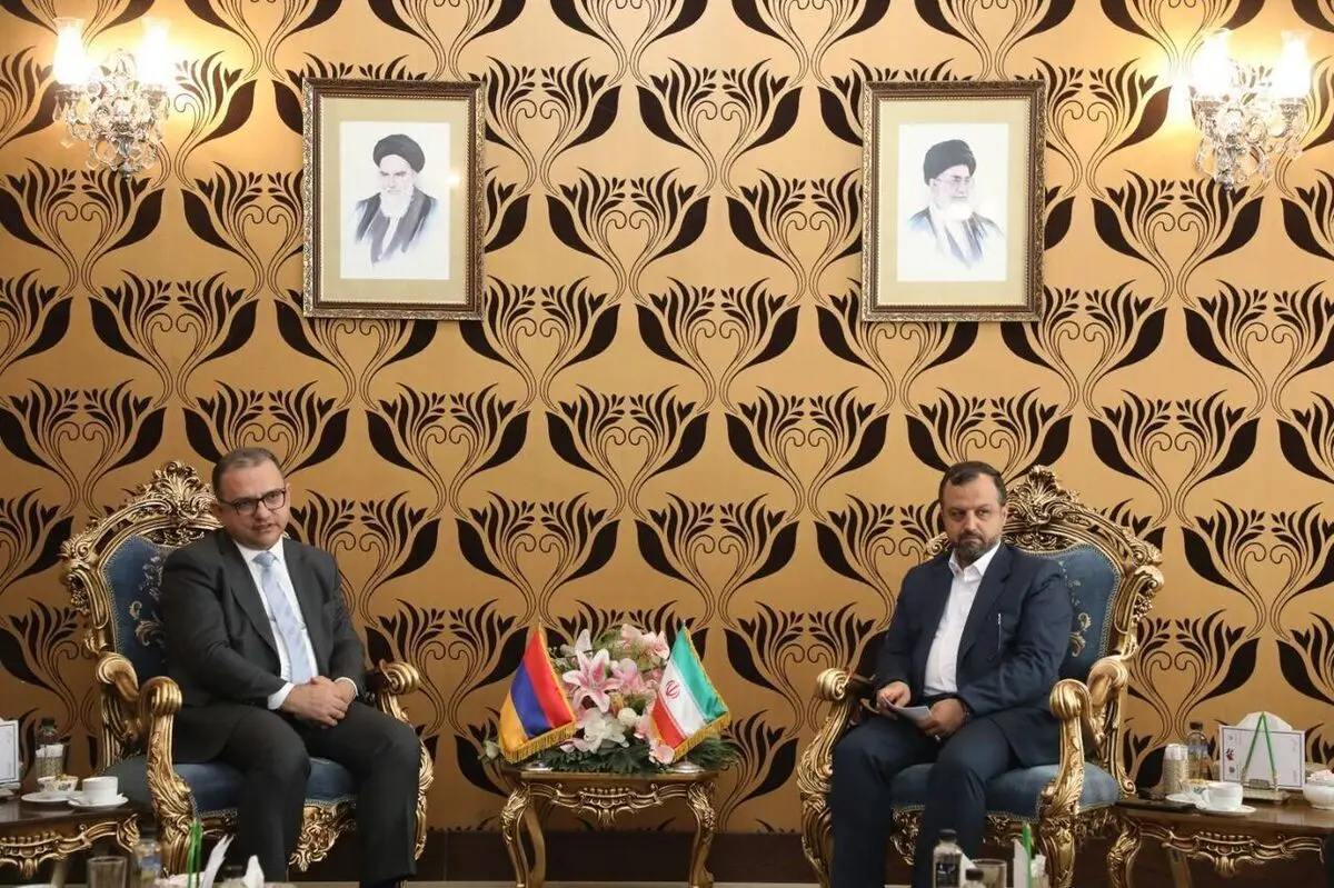 إیران وأرمینیا تؤکدان على رفع التجارة المشترکة الى 3 ملیارات دولار 