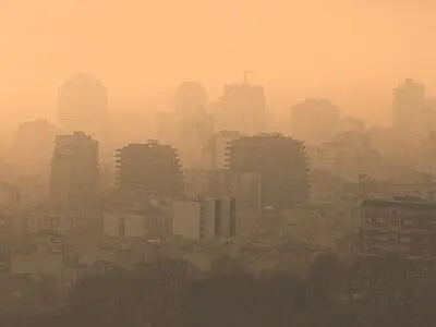عامل 83 درصد آلودگی هوا تردد بی ضابطه خودروهای تهران است/ توسعه شبکه ریلی راهکار کاهش آلودگی هوا  