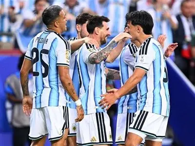 آرژانتین 3 - 0 الجزایر ؛ مسی برای افتتاحیه هت‌تریک کنار گذاشت