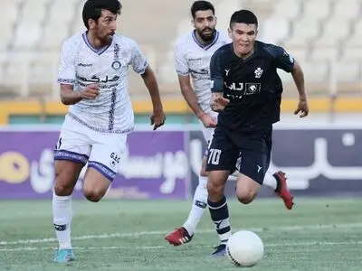 ​دعوت از مهاجم پیکان به تیم ملی ازبکستان